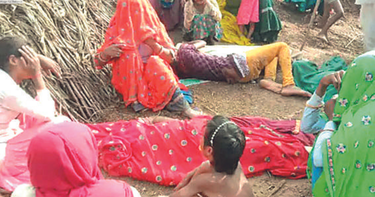 Six females die as heap of soil collapses on them